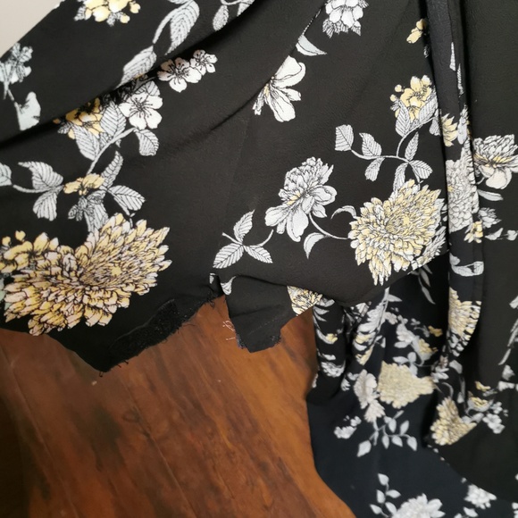 CANDIES Black Floral high/low dress with built in shorts - Picture 2 of 4